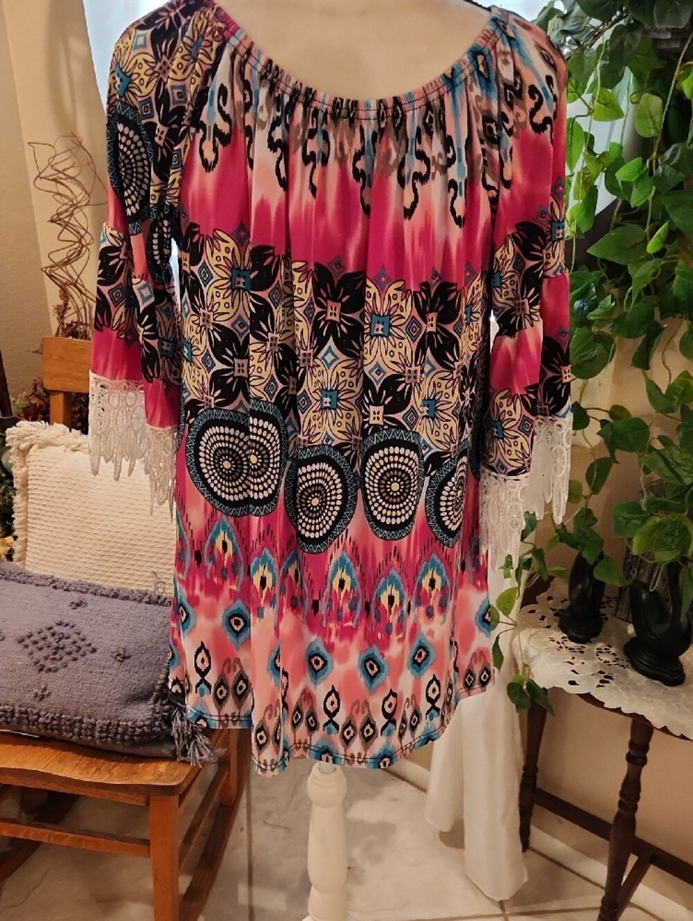 WinWin Pink & Blue Boho Off-Shoulder Lace Sleeve Tunic - Picture 6 of 8